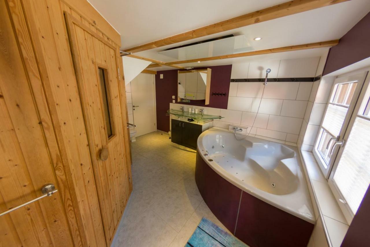 Apartment 1752 *