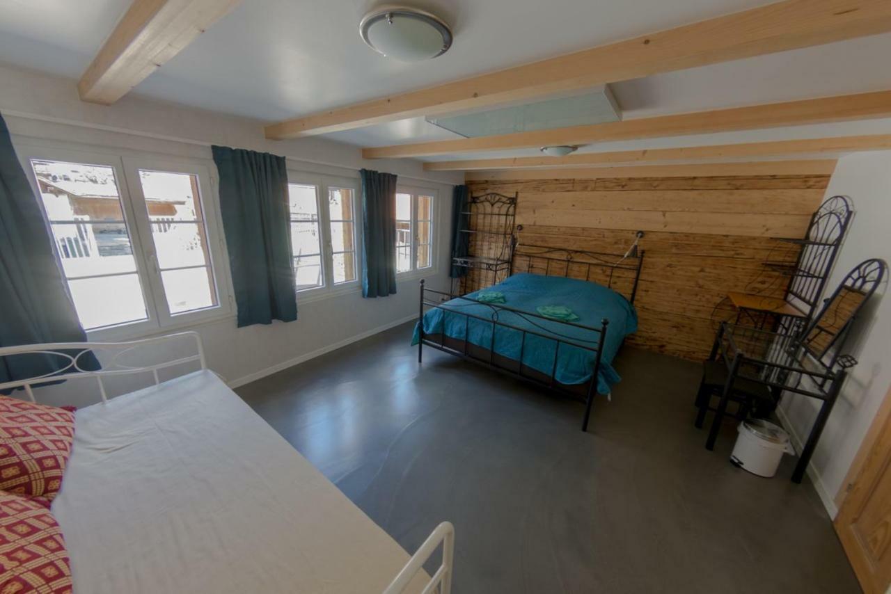 Apartment 1752